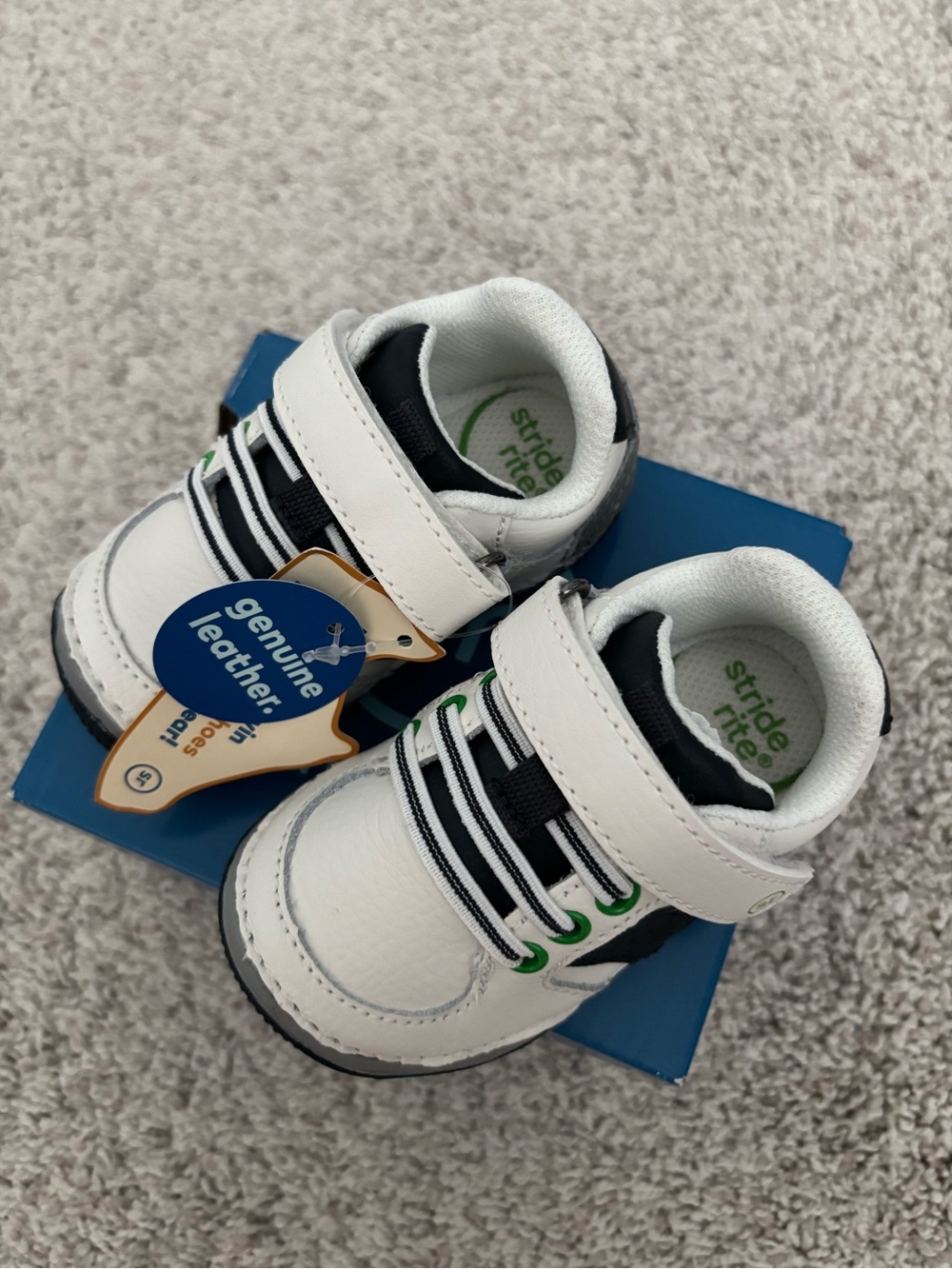 Stride Rite Little Kid Shoes White 4W - Picture 2 of 4